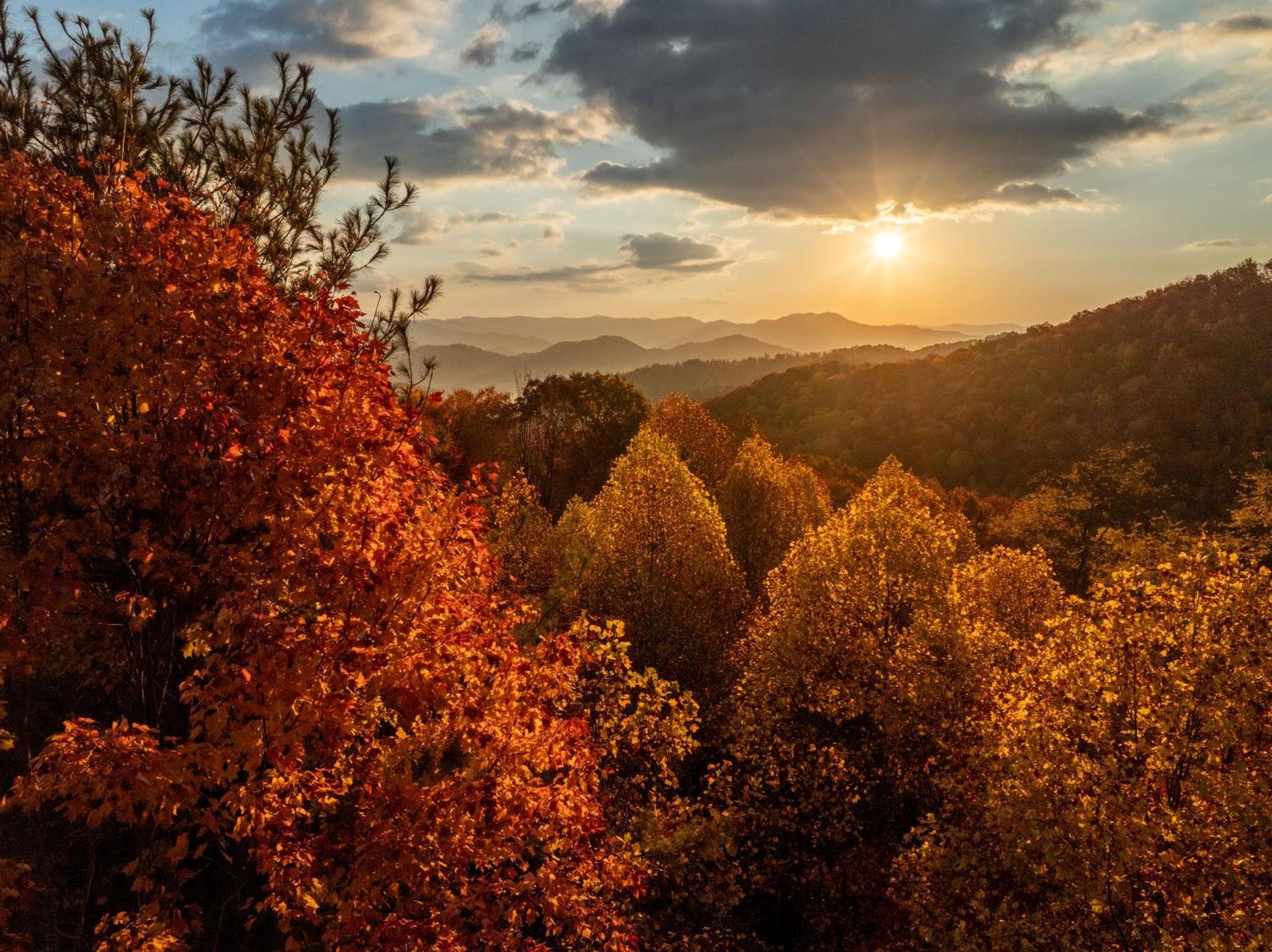 Hotel Elk & Embers Mountain Hideaway Waynesville Esterno foto