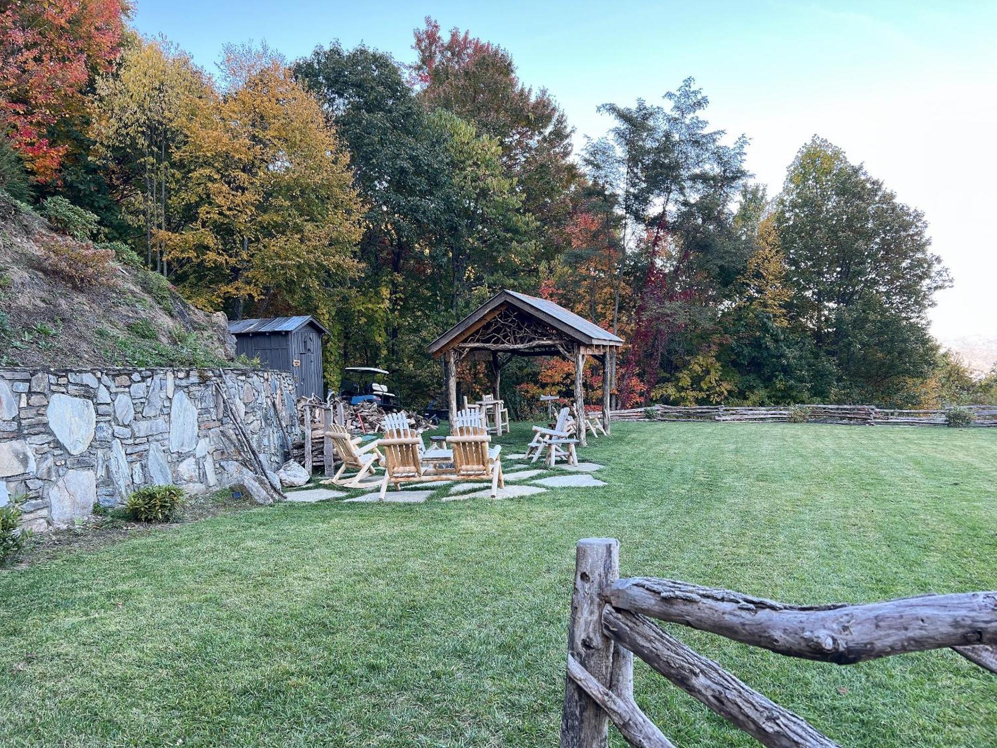 Hotel Elk & Embers Mountain Hideaway Waynesville Esterno foto